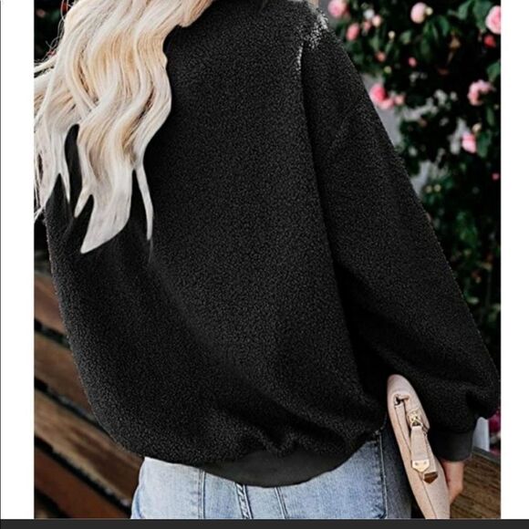 NEW Black Long Sleeve Fleece Pullover Sweater Top - Picture 2 of 6